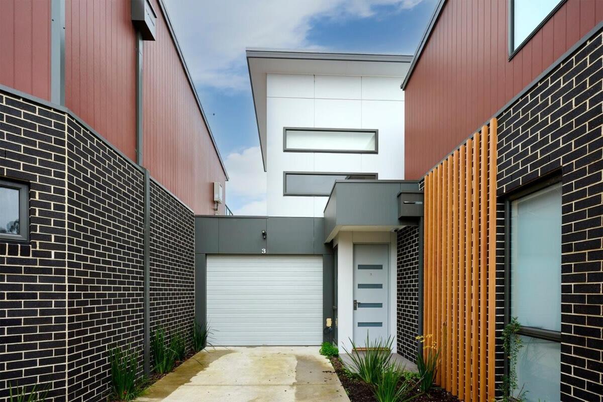 Contemporary Urban Escape Braybrook Villa Exterior photo