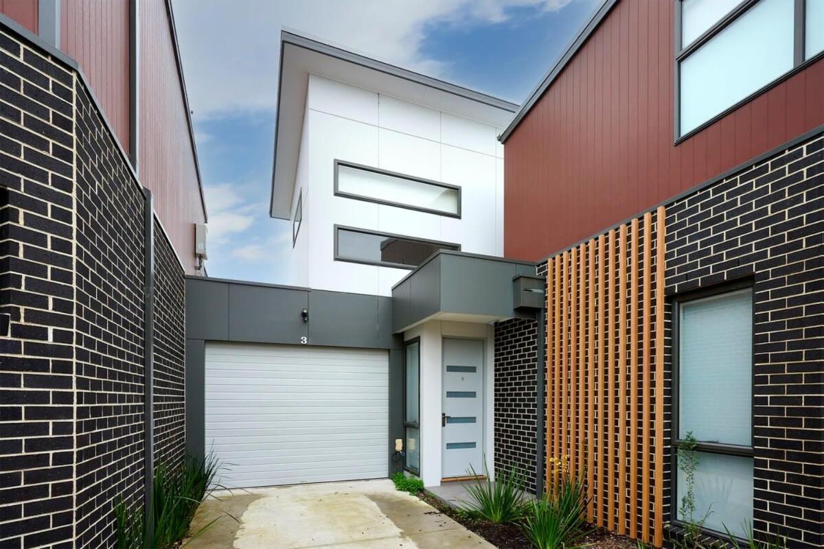 Contemporary Urban Escape Braybrook Villa Exterior photo